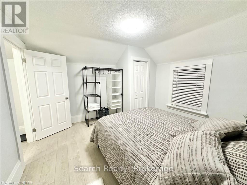 14 Kennedy Avenue, Kitchener, Ontario  N2G 2Z8 - Photo 14 - X10404346