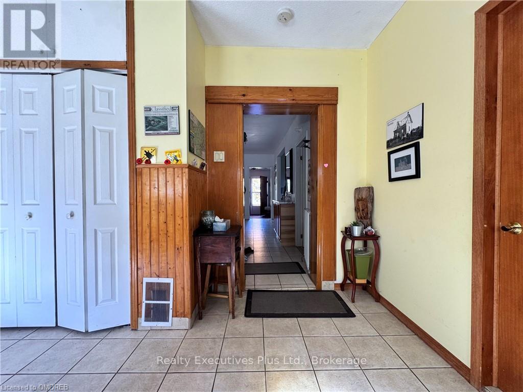 1650 6th Con Rd W Road, Hamilton, Ontario  L0R 1X0 - Photo 11 - X10404466