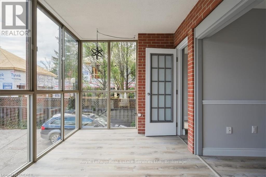 102 - 162 Reynolds Street, Oakville, Ontario  L6J 3K9 - Photo 14 - W10403687