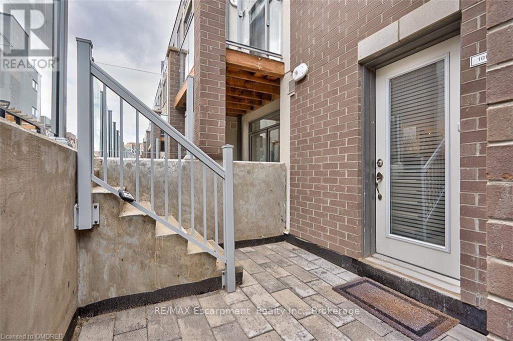 101 - 3058 Sixth Line, Oakville, Ontario  L6M 1P8 - Photo 3 - W10403586
