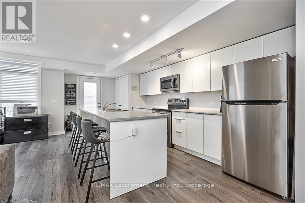 101 - 3058 Sixth Line, Oakville, Ontario  L6M 1P8 - Photo 7 - W10403586