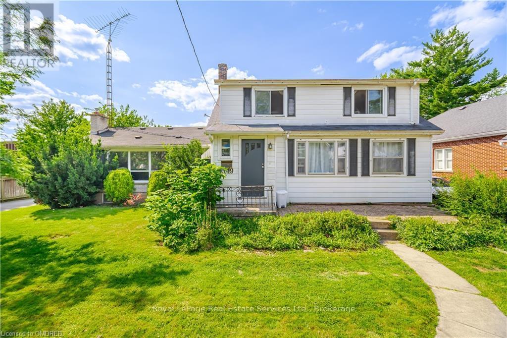 2149 Caroline Street, Burlington, Ontario  L7R 1L7 - Photo 1 - W10403897