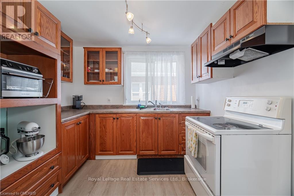 2149 Caroline Street, Burlington, Ontario  L7R 1L7 - Photo 11 - W10403897