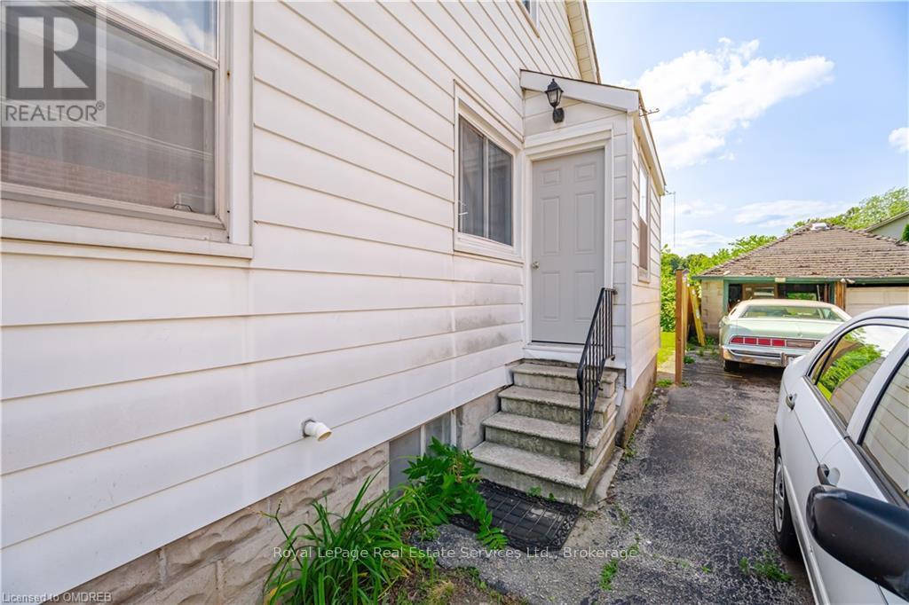 2149 Caroline Street, Burlington, Ontario  L7R 1L7 - Photo 15 - W10403897