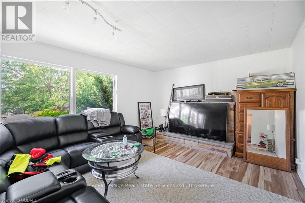 2149 Caroline Street, Burlington, Ontario  L7R 1L7 - Photo 27 - W10403897