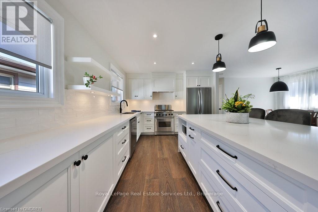 972 SOUTH SERVICE ROAD, Mississauga, Ontario
