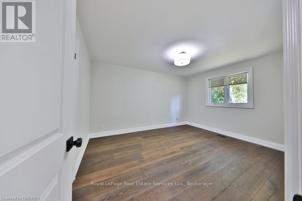 972 South Service Road, Mississauga, Ontario  L5E 1V1 - Photo 16 - W10404193