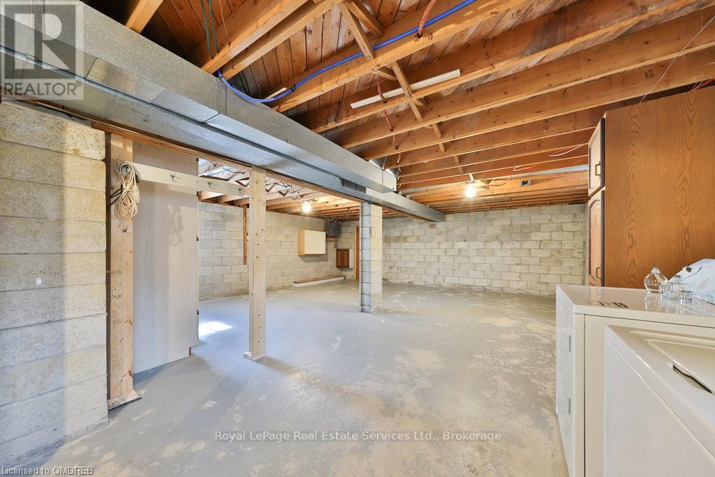972 South Service Road, Mississauga, Ontario  L5E 1V1 - Photo 25 - W10404193