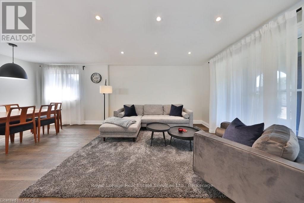 972 South Service Road, Mississauga, Ontario  L5E 1V1 - Photo 5 - W10404193
