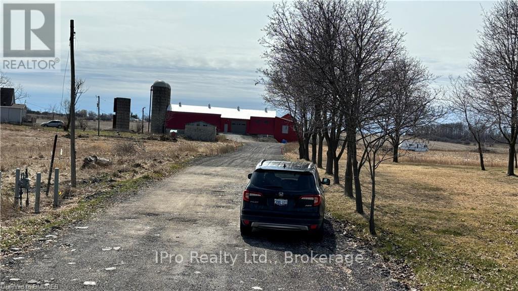 Rear - 414 Mud Street E, Hamilton, Ontario  L8J 3C6 - Photo 3 - X10403330