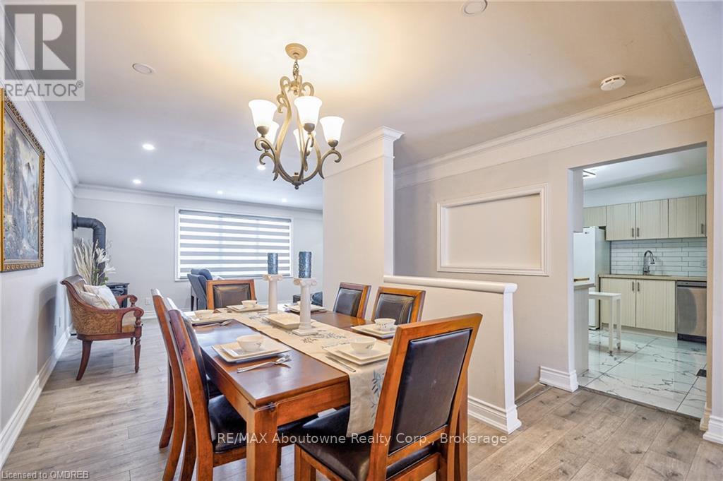 428 Henderson Road, Burlington, Ontario  L7L 2P8 - Photo 13 - W10403942