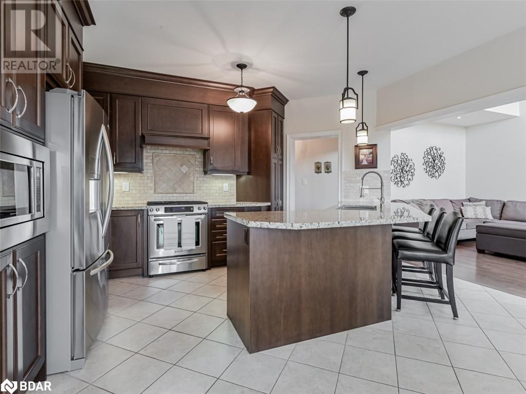 25 Keenan Drive, Loretto, Ontario  L0G 1L0 - Photo 12 - 40684396