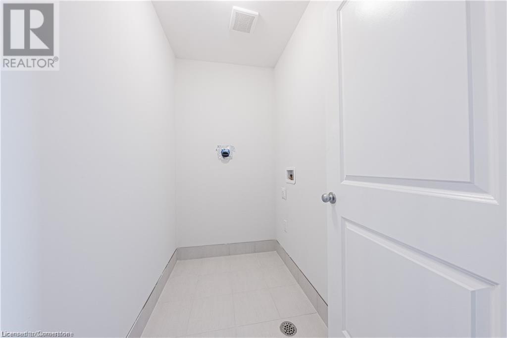 155 Equestrian Way Unit# 34, Cambridge, Ontario  N3E 0E8 - Photo 10 - 40683603