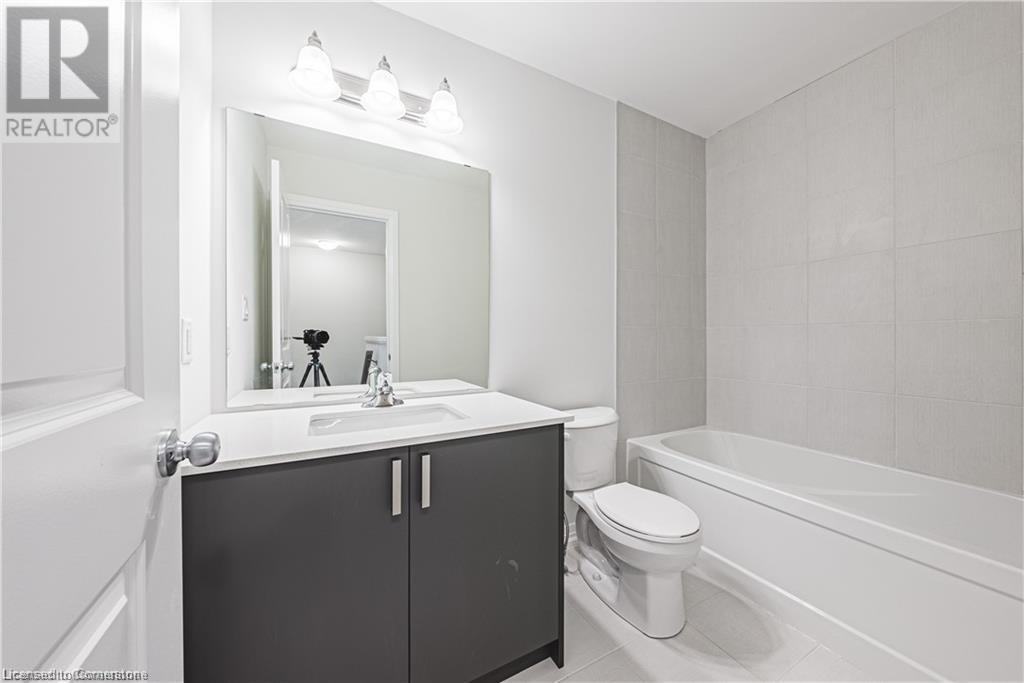 155 Equestrian Way Unit# 34, Cambridge, Ontario  N3E 0E8 - Photo 4 - 40683603