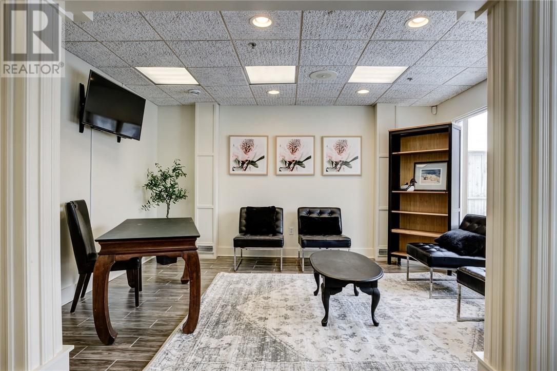Property at 2147 ARMSTRONG Street image 2