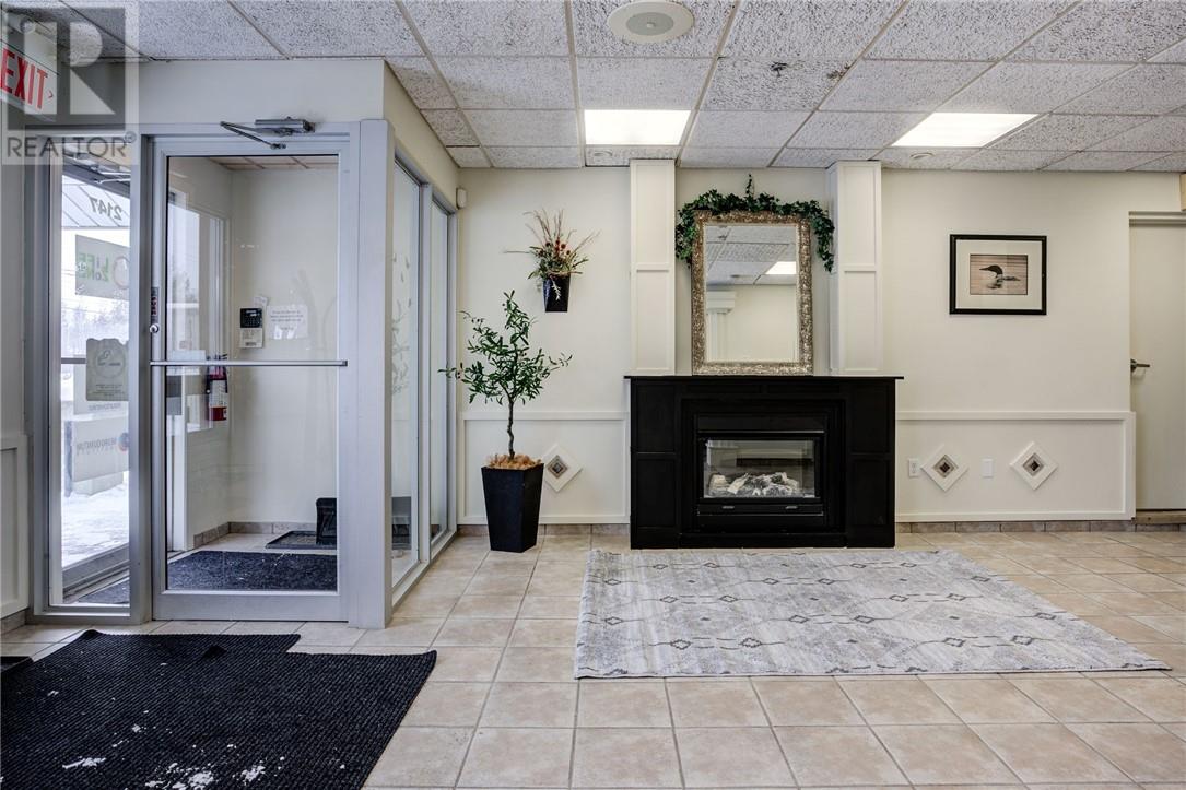 Property at 2147 ARMSTRONG Street image 3