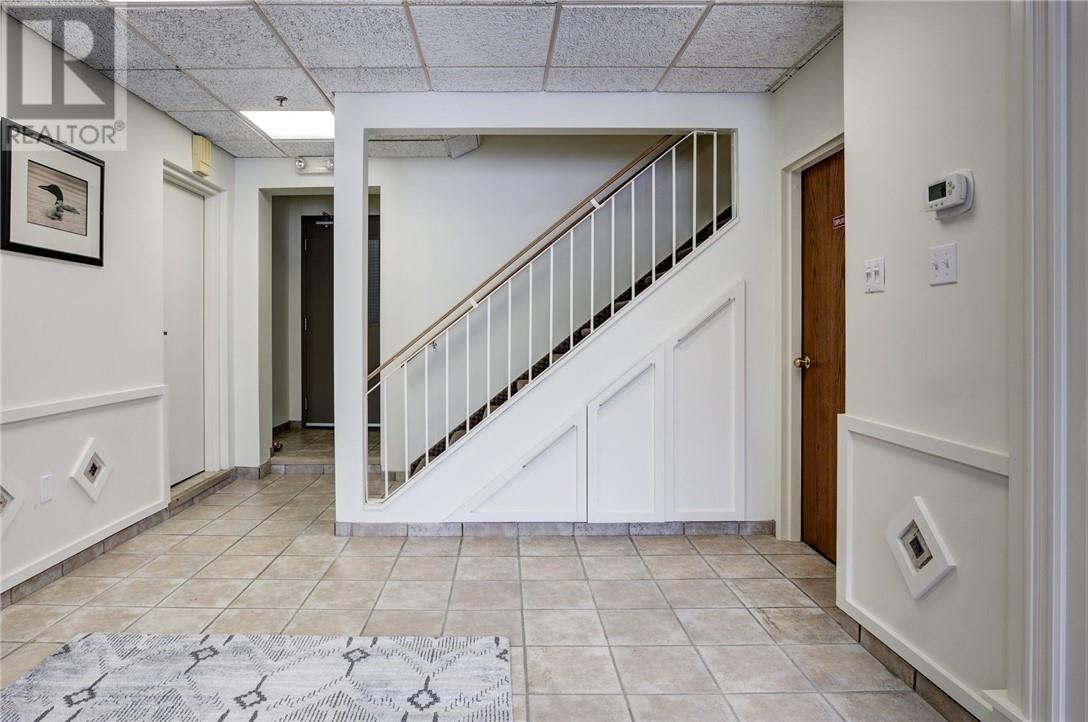 Property at 2147 ARMSTRONG Street image 4