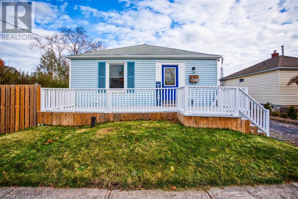 1 Blain Place, St. Catharines, Ontario  L2P 2R6 - Photo 5 - 40684234