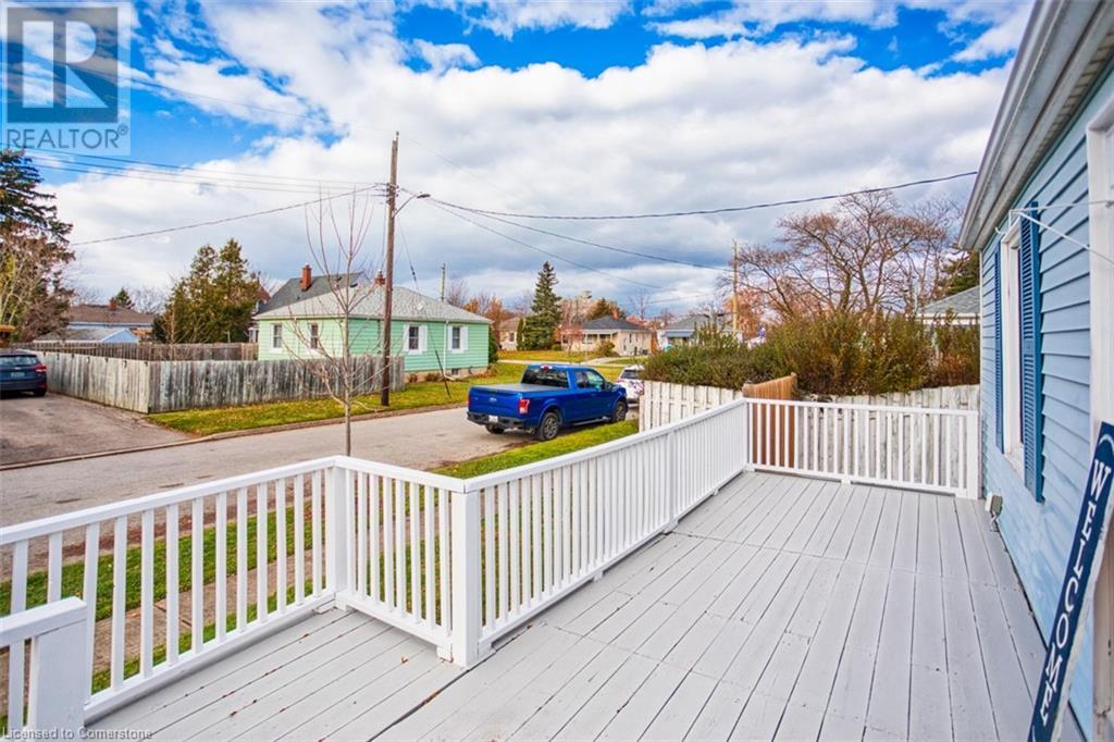 1 Blain Place, St. Catharines, Ontario  L2P 2R6 - Photo 8 - 40684234