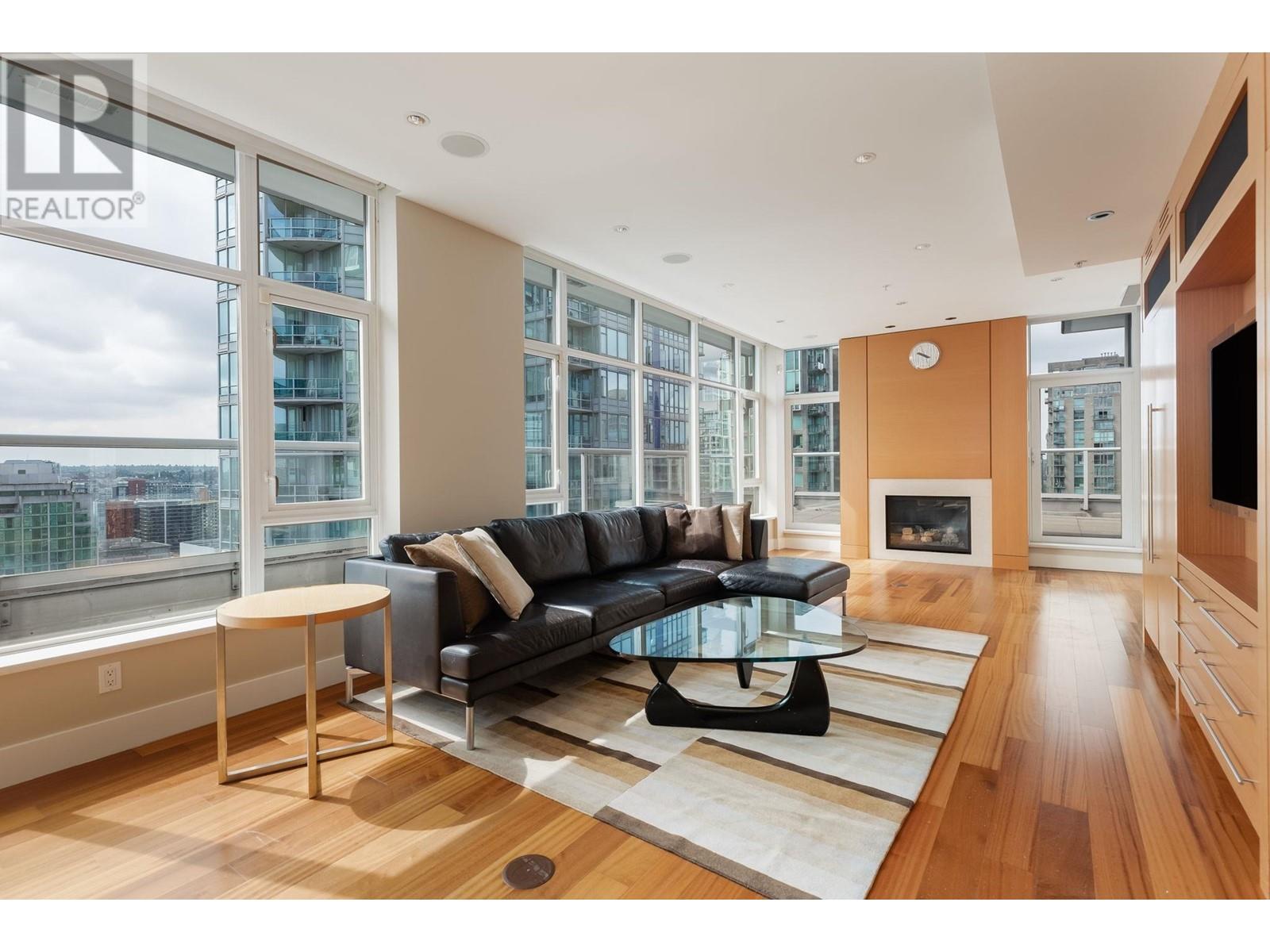 1901 480 ROBSON STREET, vancouver, British Columbia