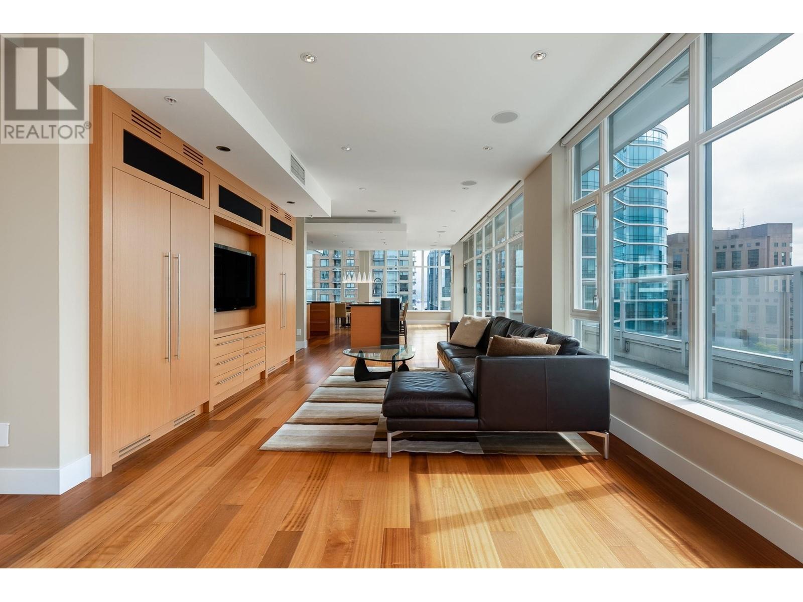 1901 480 Robson Street, Vancouver, British Columbia  V6B 1S1 - Photo 2 - R2949959