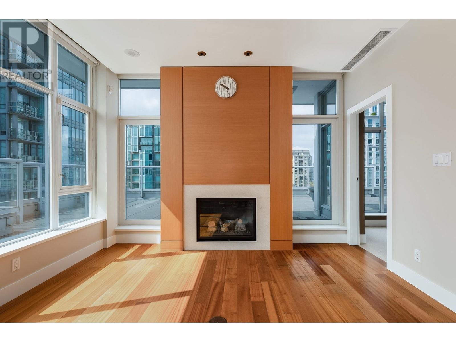 1901 480 Robson Street, Vancouver, British Columbia  V6B 1S1 - Photo 4 - R2949959
