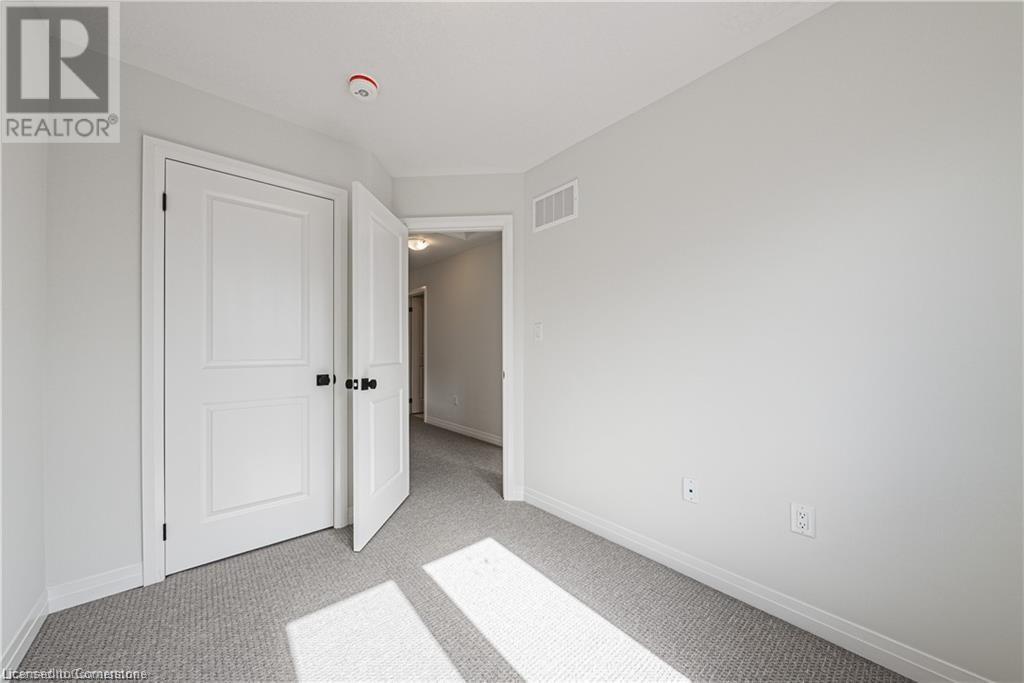 155 Equestrian Way Unit# 98, Cambridge, Ontario  N3E 0E8 - Photo 4 - 40683583