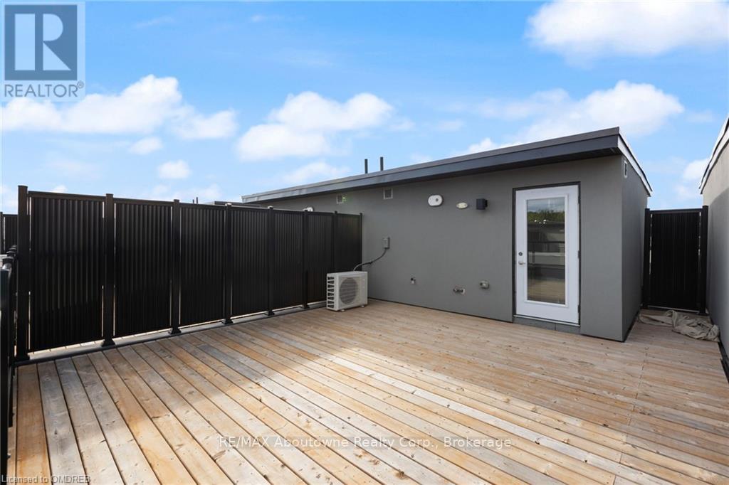 16 - 3562 Colonial Drive, Mississauga, Ontario  L5L 0C1 - Photo 24 - W10404407