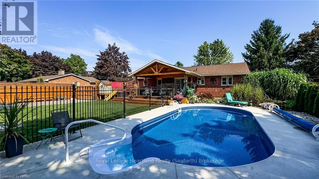 30 North St, Huron East, Ontario  N0K 1G0 - Photo 36 - X10781082