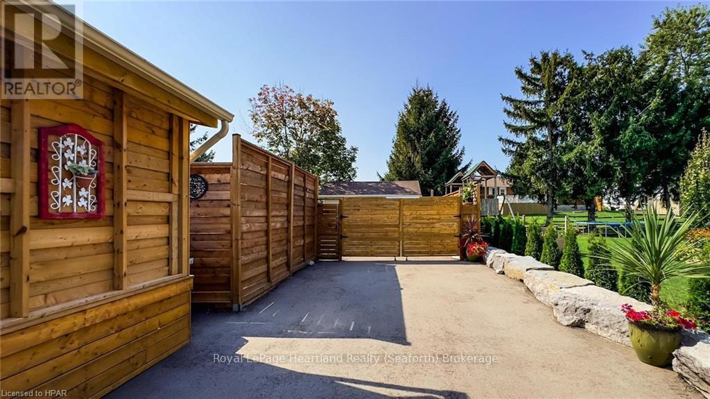 30 North St, Huron East, Ontario  N0K 1G0 - Photo 39 - X10781082