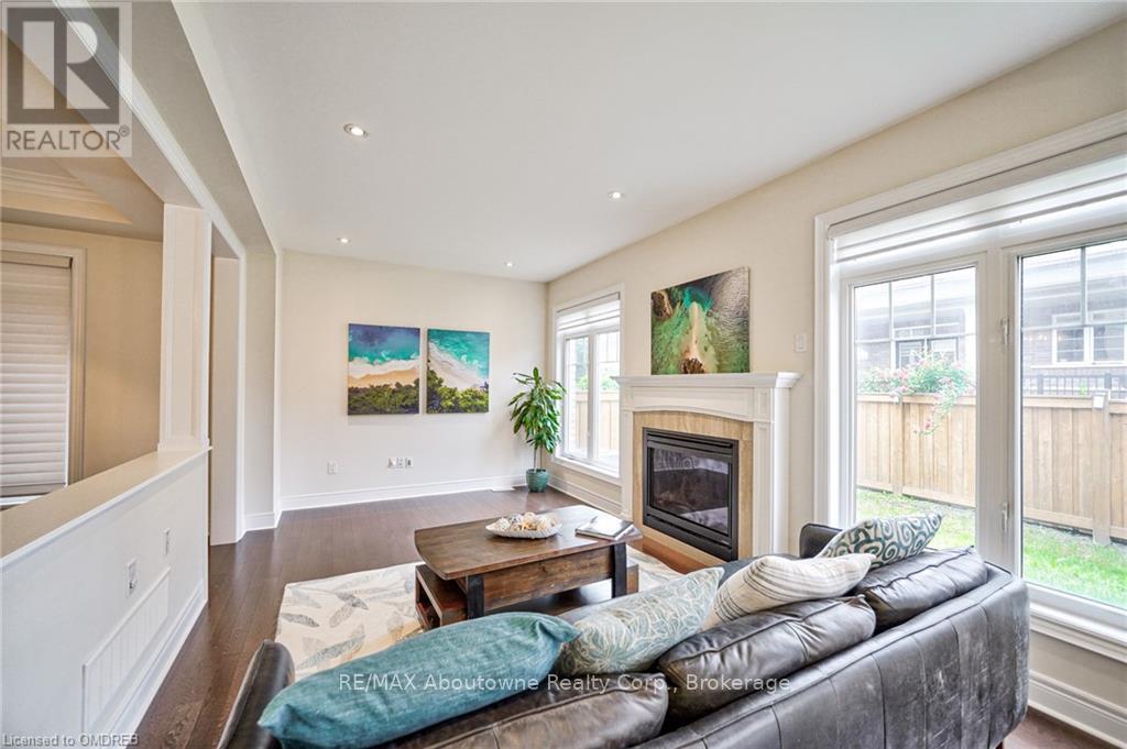 211 Sixteen Mile Drive, Oakville, Ontario  L6M 0T8 - Photo 20 - W10404478