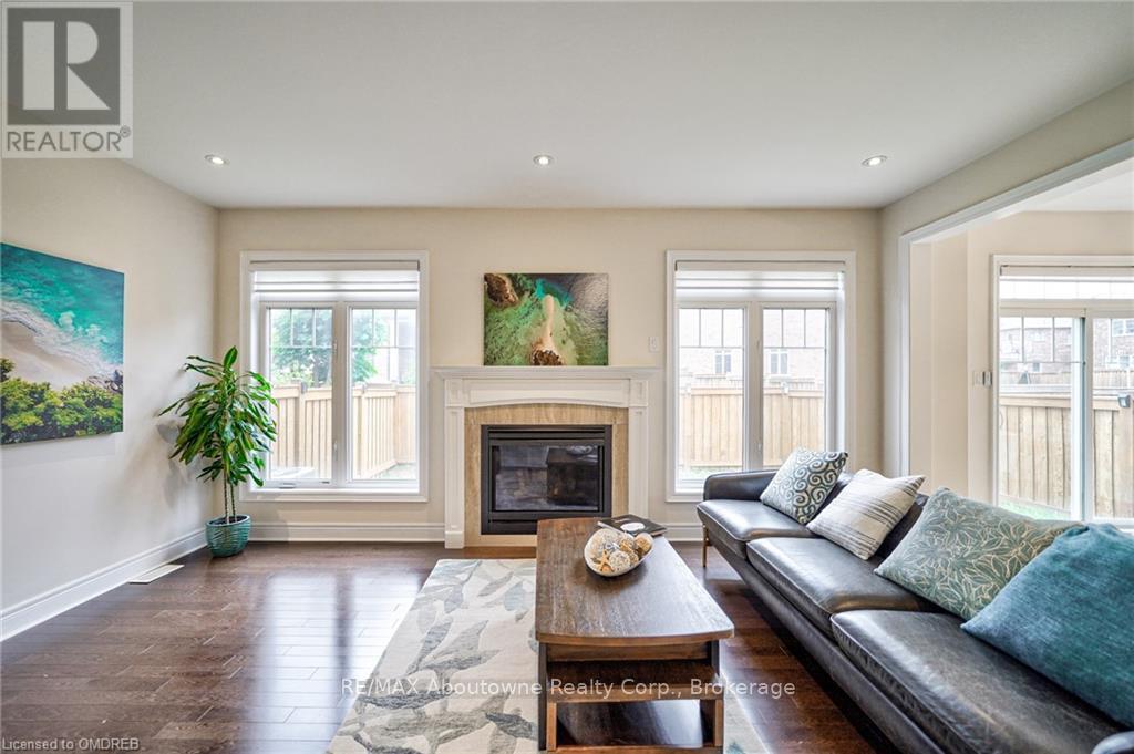 211 Sixteen Mile Drive, Oakville, Ontario  L6M 0T8 - Photo 22 - W10404478