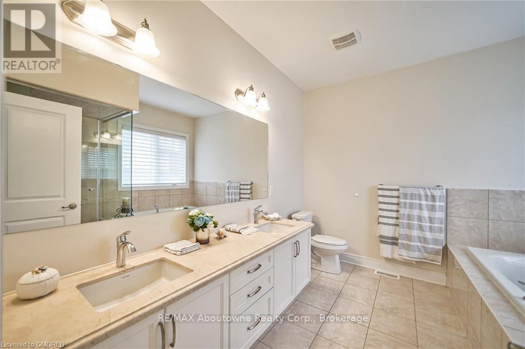 211 Sixteen Mile Drive, Oakville, Ontario  L6M 0T8 - Photo 31 - W10404478