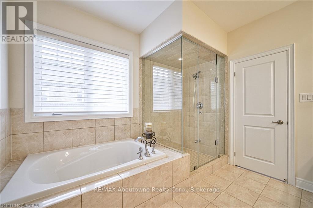 211 Sixteen Mile Drive, Oakville, Ontario  L6M 0T8 - Photo 33 - W10404478