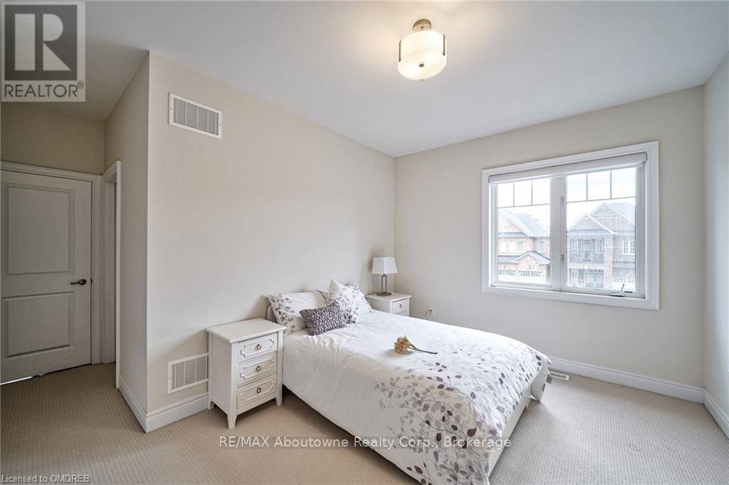 211 Sixteen Mile Drive, Oakville, Ontario  L6M 0T8 - Photo 37 - W10404478