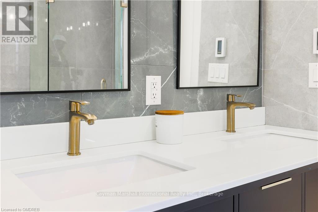 1207 Lorne Park Road, Mississauga (Lorne Park), Ontario  L5H 3A7 - Photo 15 - W10404542