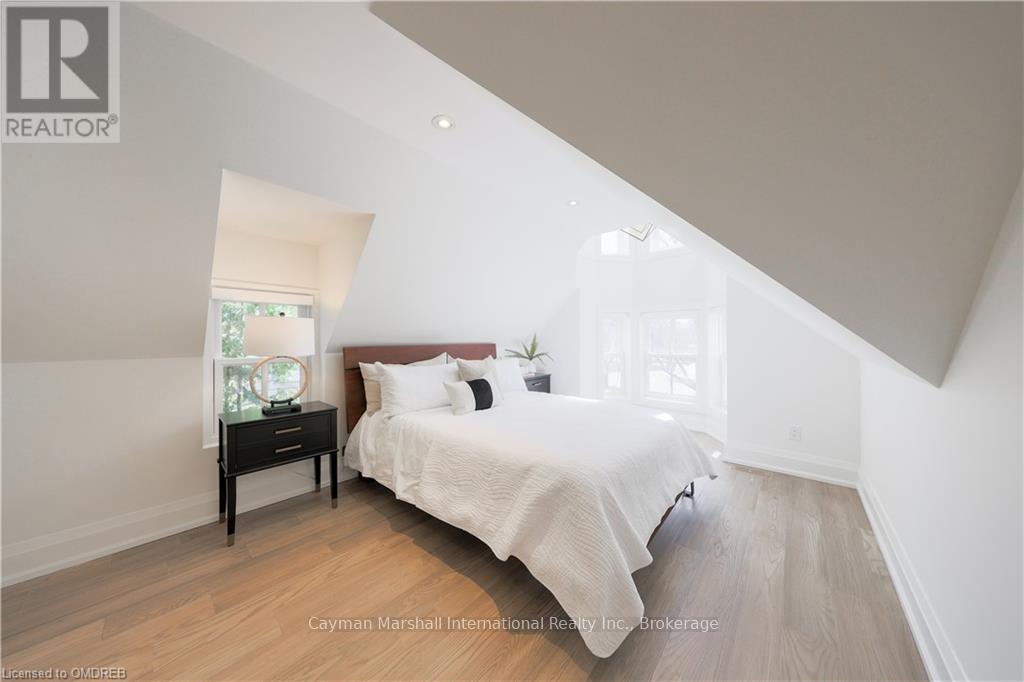 1207 Lorne Park Road, Mississauga (Lorne Park), Ontario  L5H 3A7 - Photo 19 - W10404542