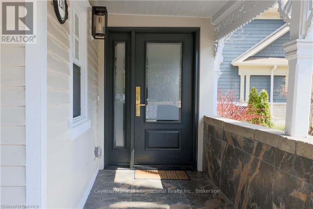 1207 Lorne Park Road, Mississauga (Lorne Park), Ontario  L5H 3A7 - Photo 2 - W10404542