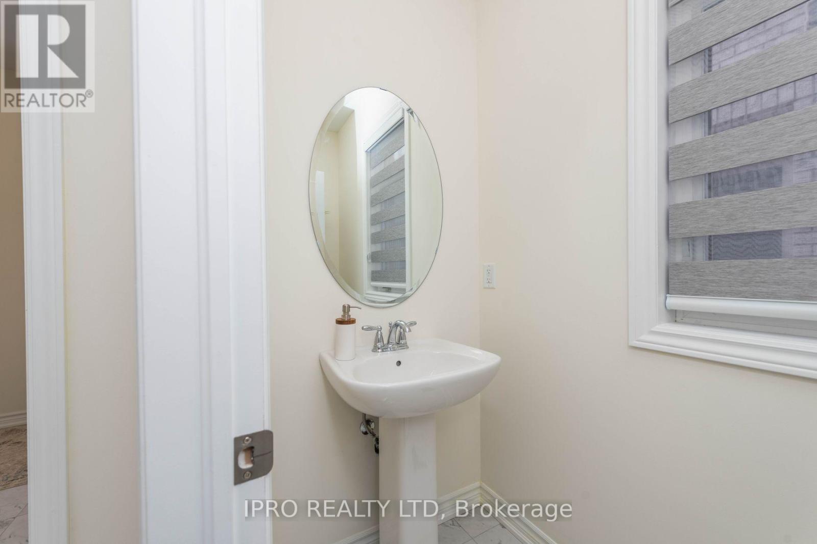 15 Eberly Woods DriveCaledon, Ontario  L7C 4J2 - Photo 6 - W11888947