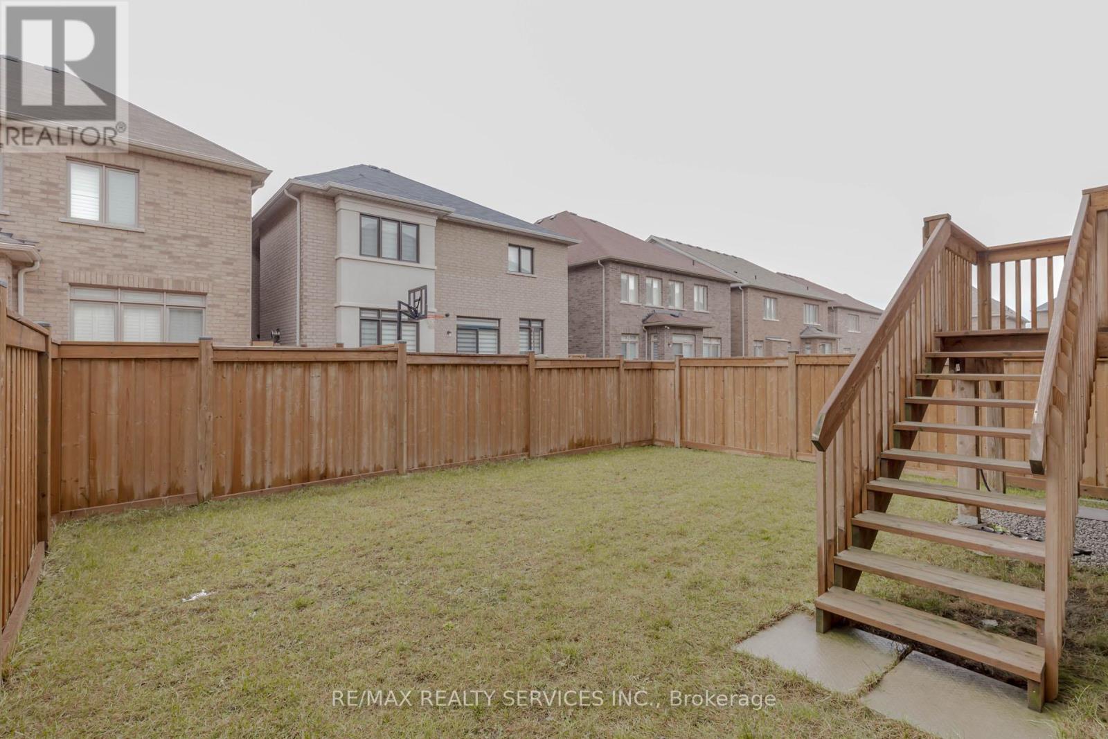 12 Enclave Trail, Brampton, Ontario  L6R 4B3 - Photo 36 - W11889032