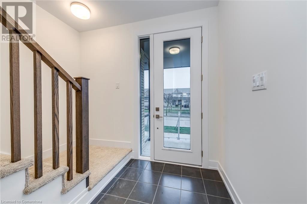 2273 Turnberry Road Unit# 14, Burlington, Ontario  L7M 4Y4 - Photo 3 - 40682217