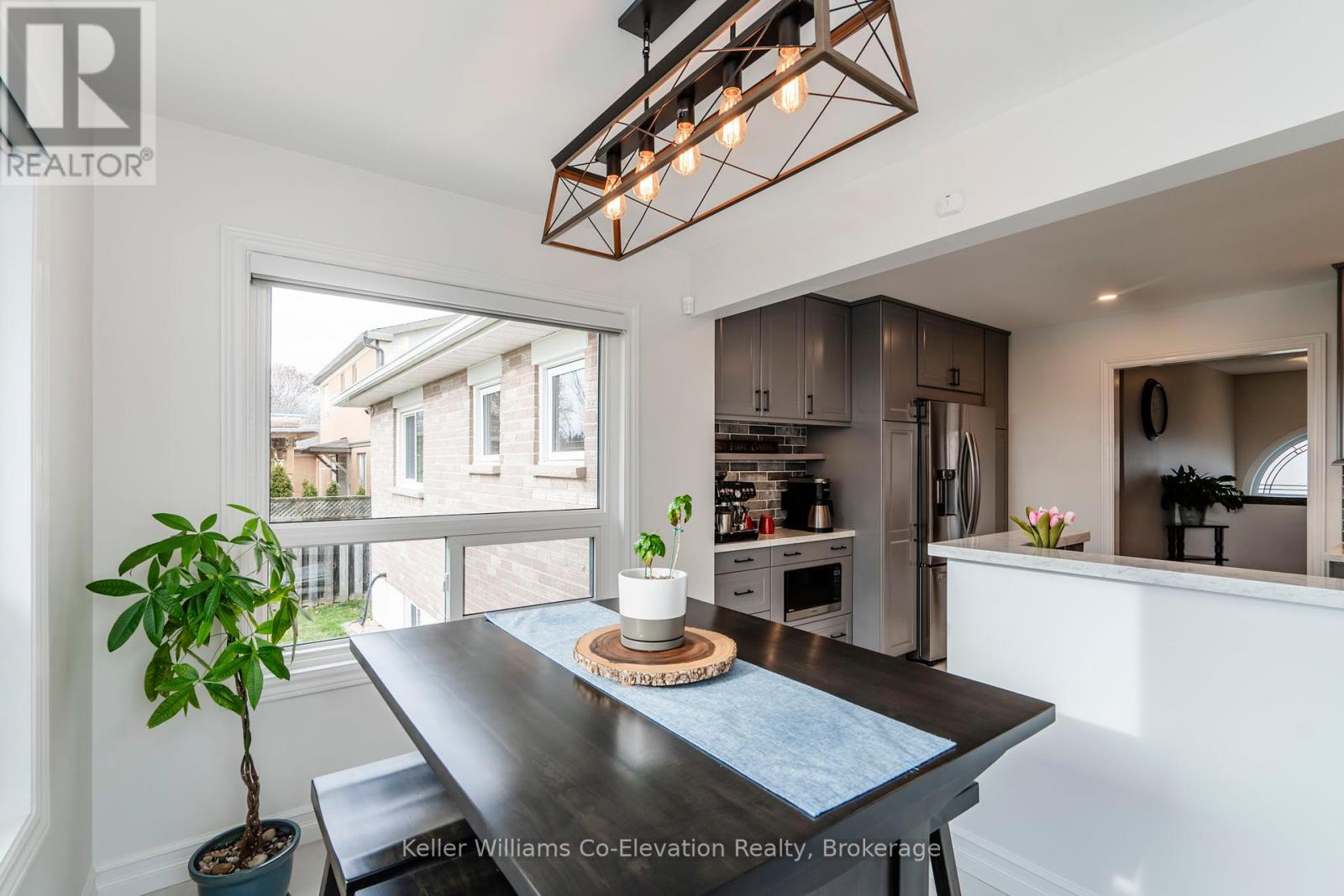 2145 Hughes Drive, Innisfil, Ontario  L0L 1R0 - Photo 10 - N11888842