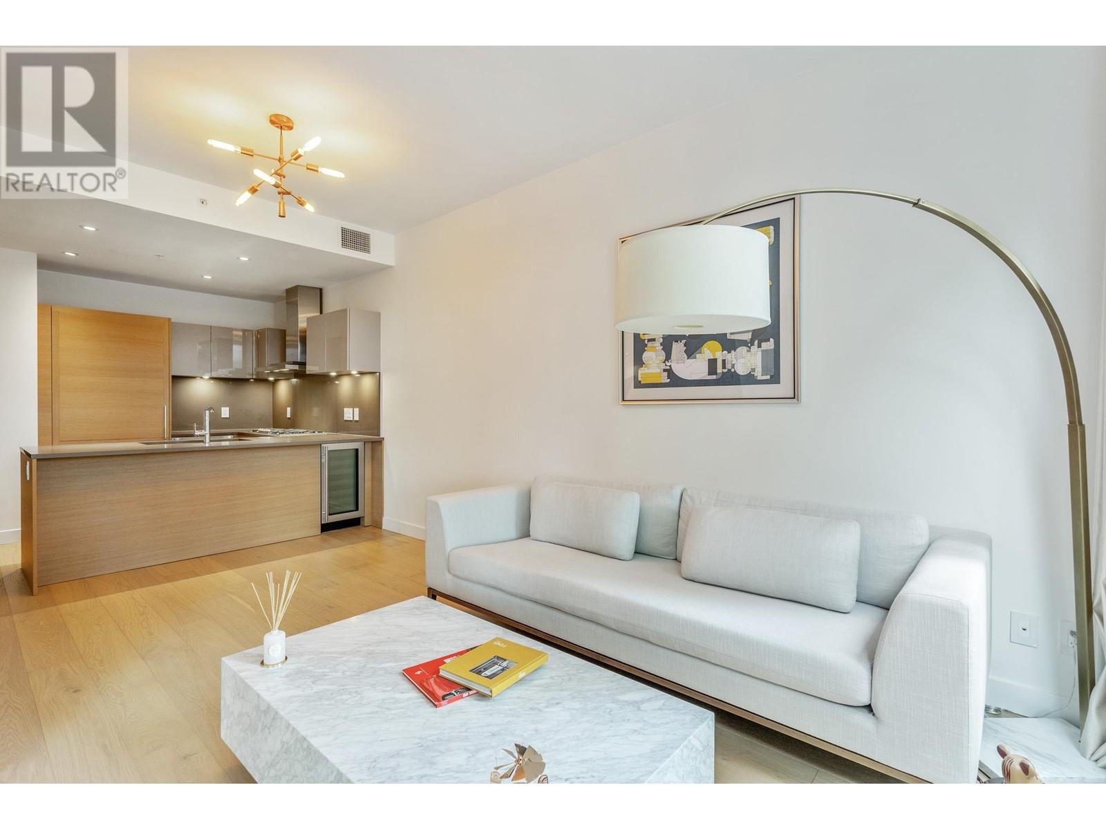 Property at 1577 W 57TH AVENUE image 4