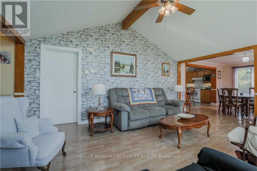 14977 County Rd 2 Road, South Stormont, Ontario  K0C 1M0 - Photo 10 - X9515985