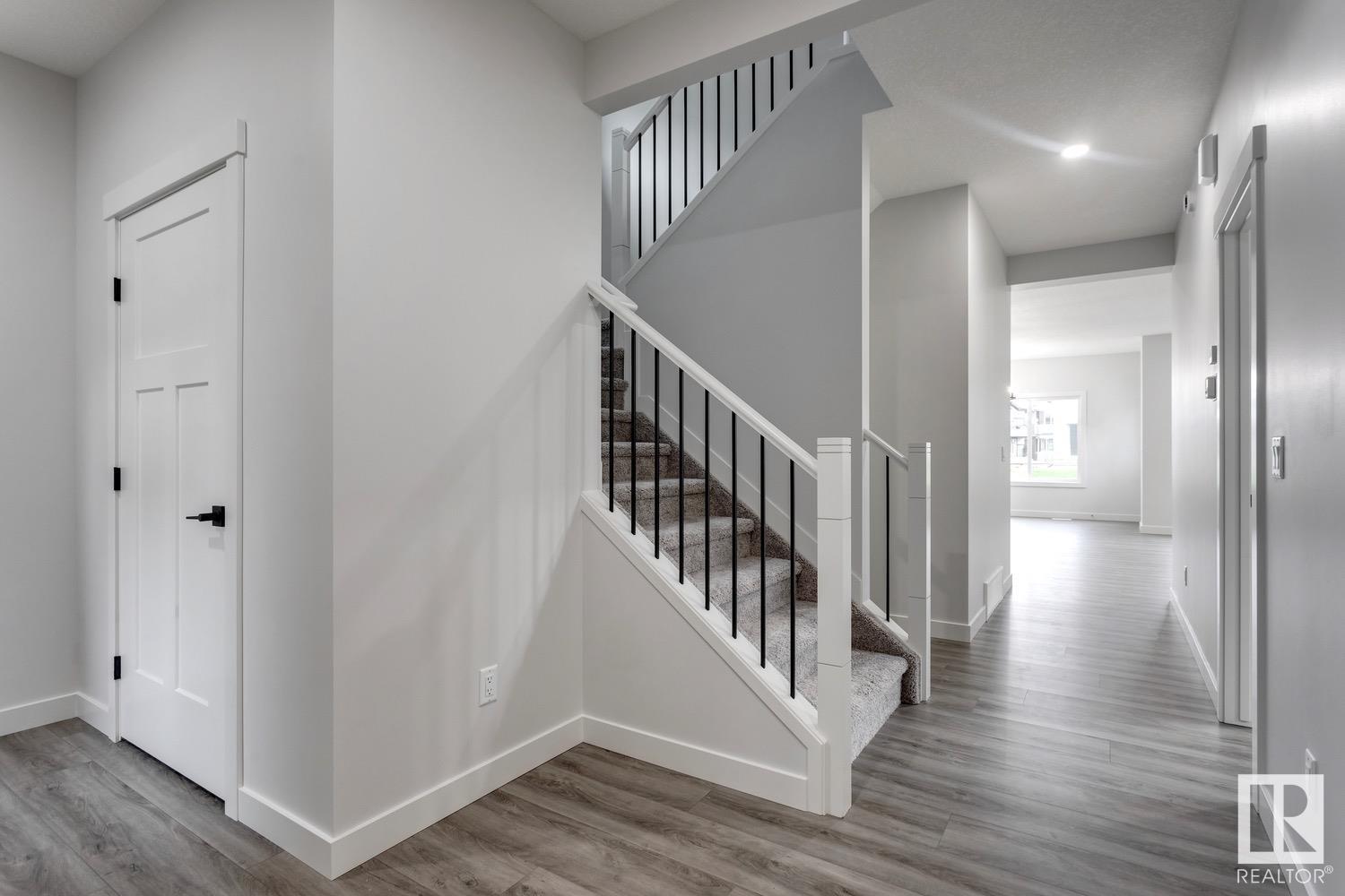 Property at 1237 16A AV NW image 3