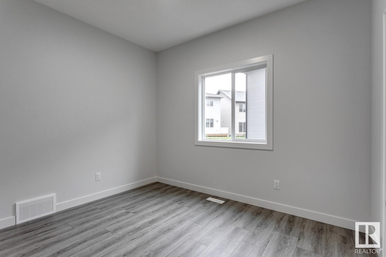 Property at 1237 16A AV NW image 4