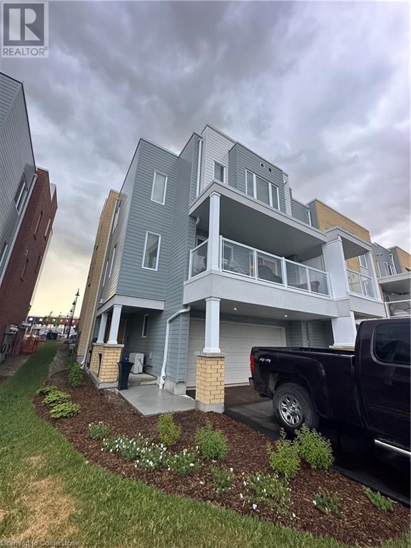 15 Valencia Avenue, Kitchener, Ontario  N2R 1Y1 - Photo 1 - 40684456