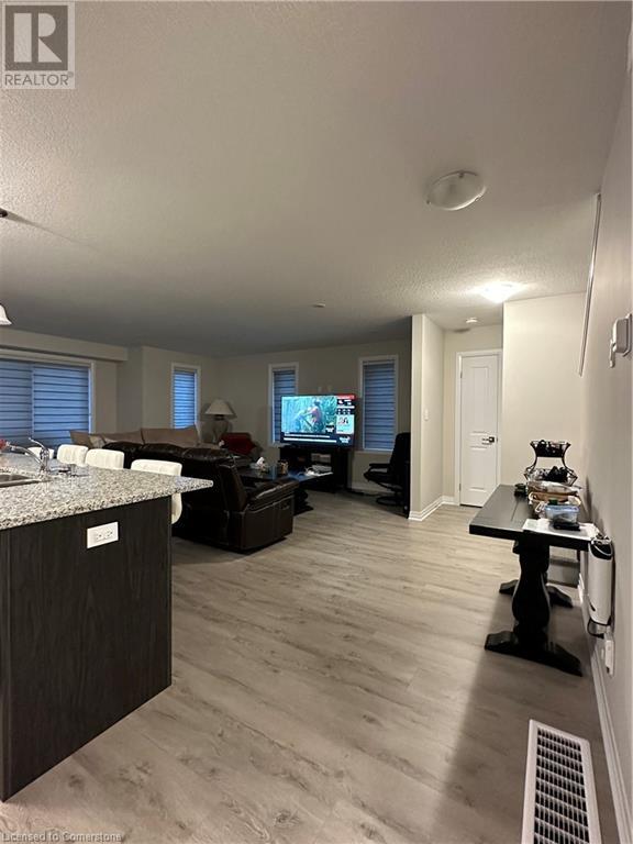 15 Valencia Avenue, Kitchener, Ontario  N2R 1Y1 - Photo 10 - 40684456