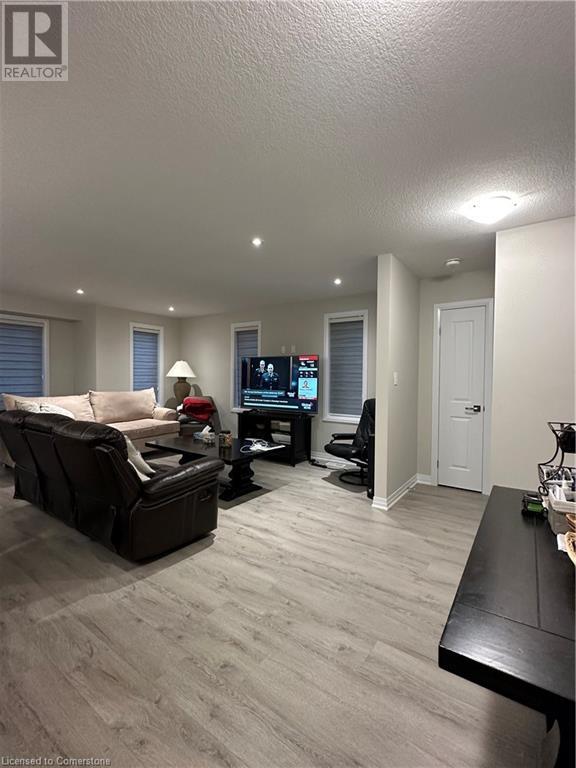 15 Valencia Avenue, Kitchener, Ontario  N2R 1Y1 - Photo 16 - 40684456