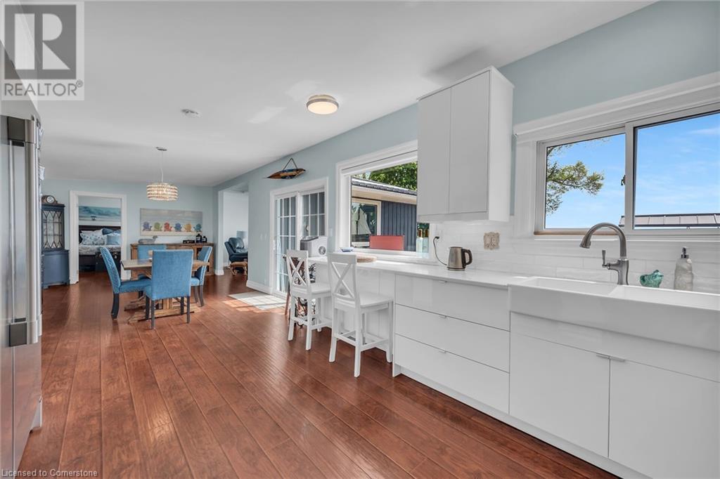 864 South Coast Drive, Peacock Point, Ontario  N0A 1P0 - Photo 13 - 40684410